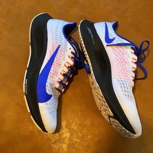 Nike ID - Pegasus 37 Women’s Sz 9